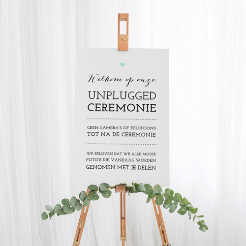 Bruiloft bord unplugged ceremonie lovely lettertypes