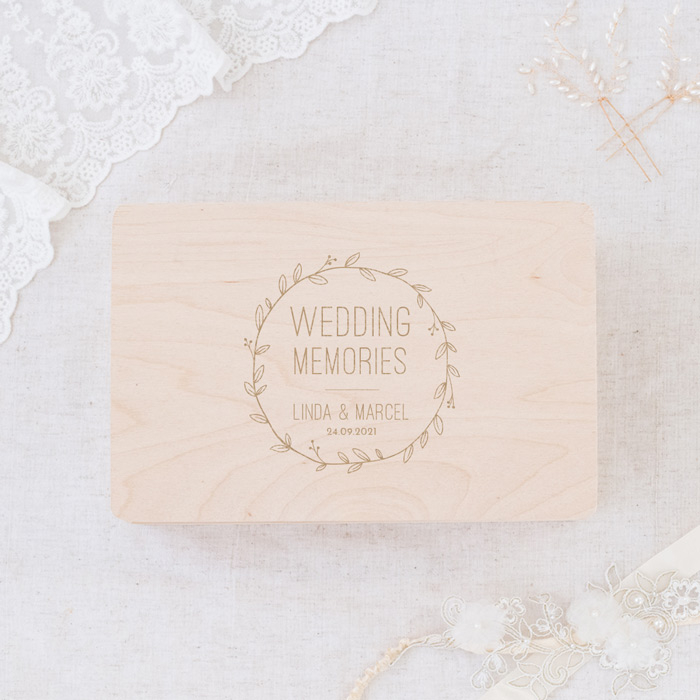 Wedding memory box hout met krans en namen